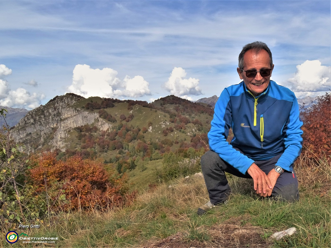 39 In vetta al Fodone (1499 m) con vista in Sornadello.JPG